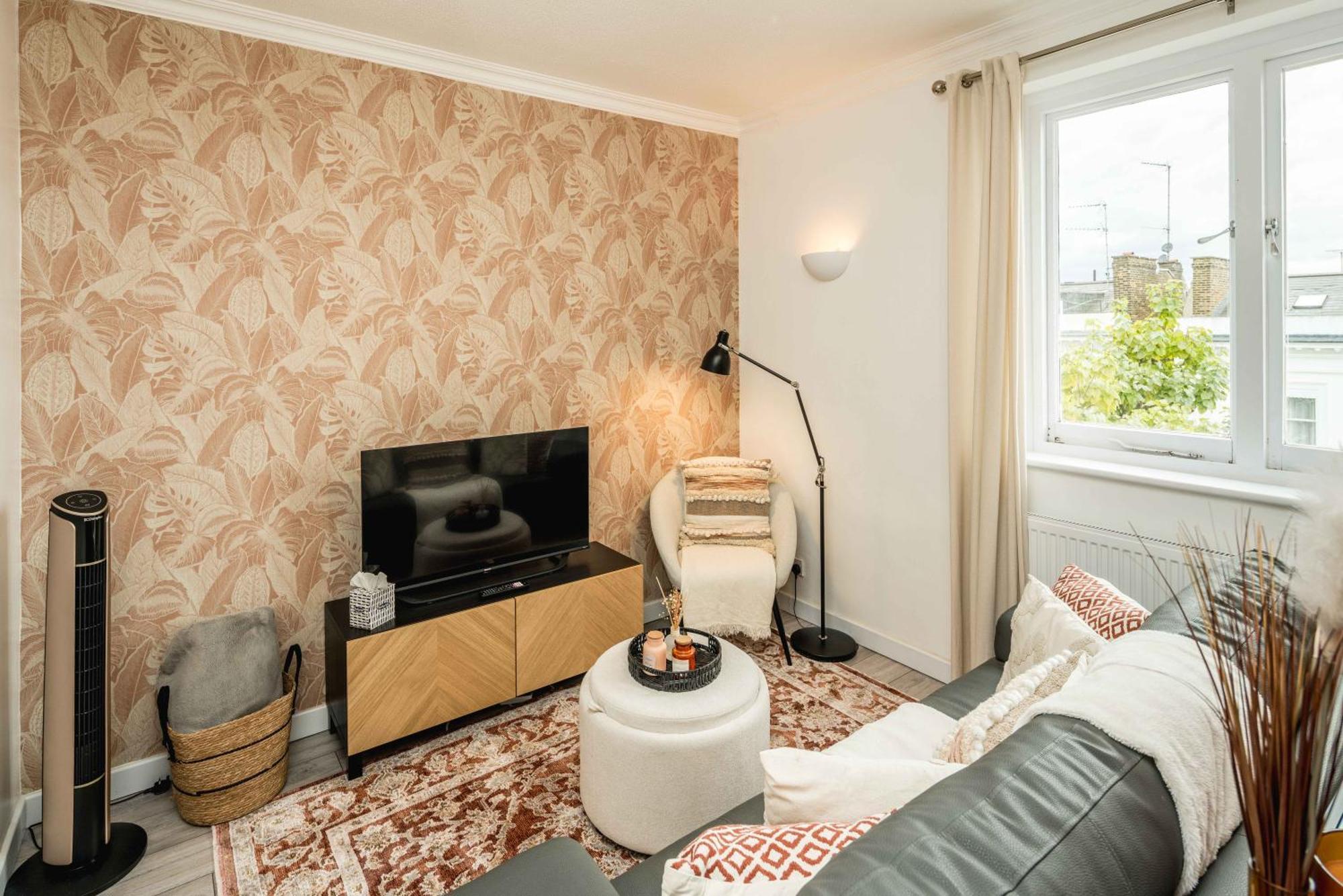 Central Apartment In The Heart Of Notting Hill London Eksteriør billede