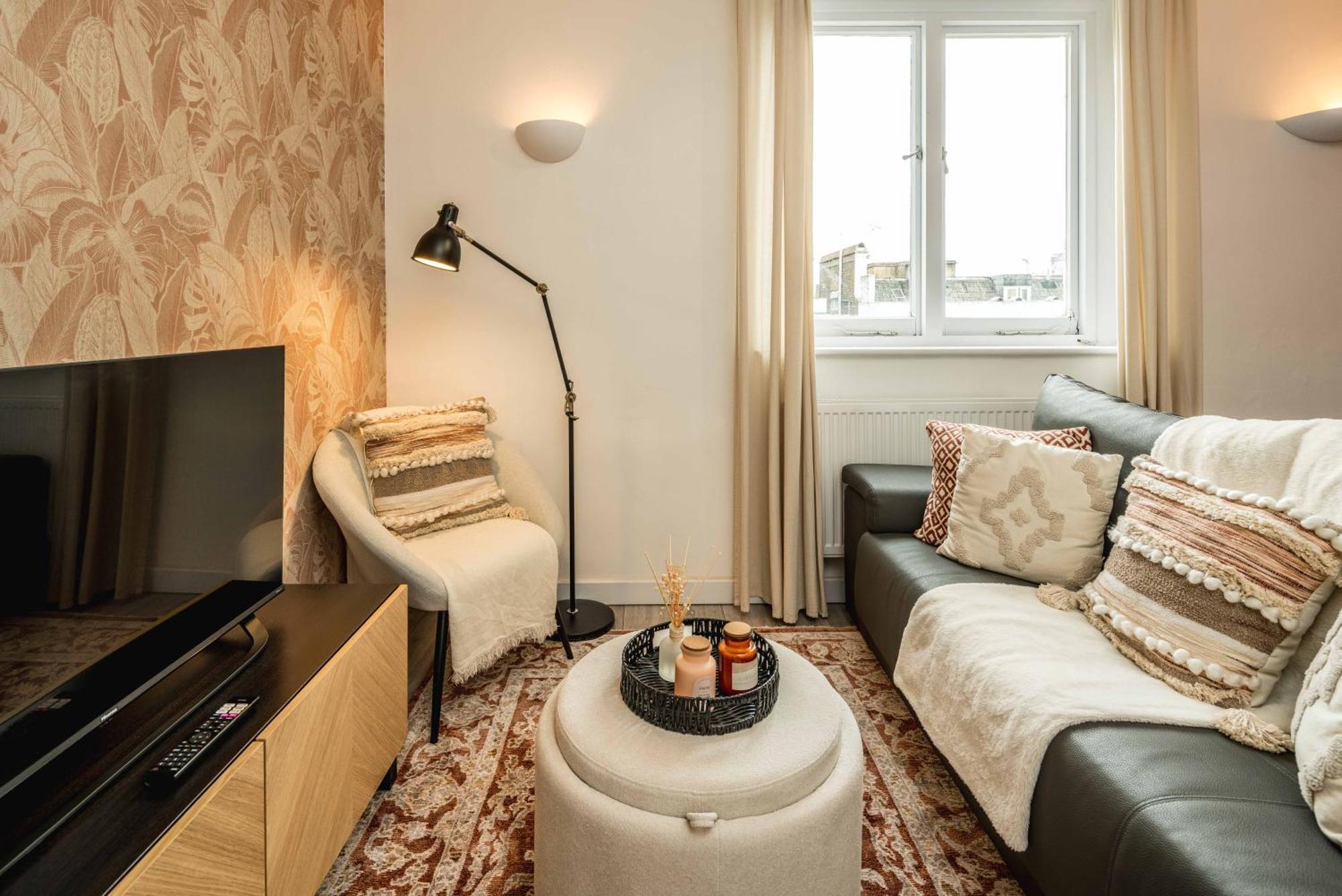 Central Apartment In The Heart Of Notting Hill London Eksteriør billede