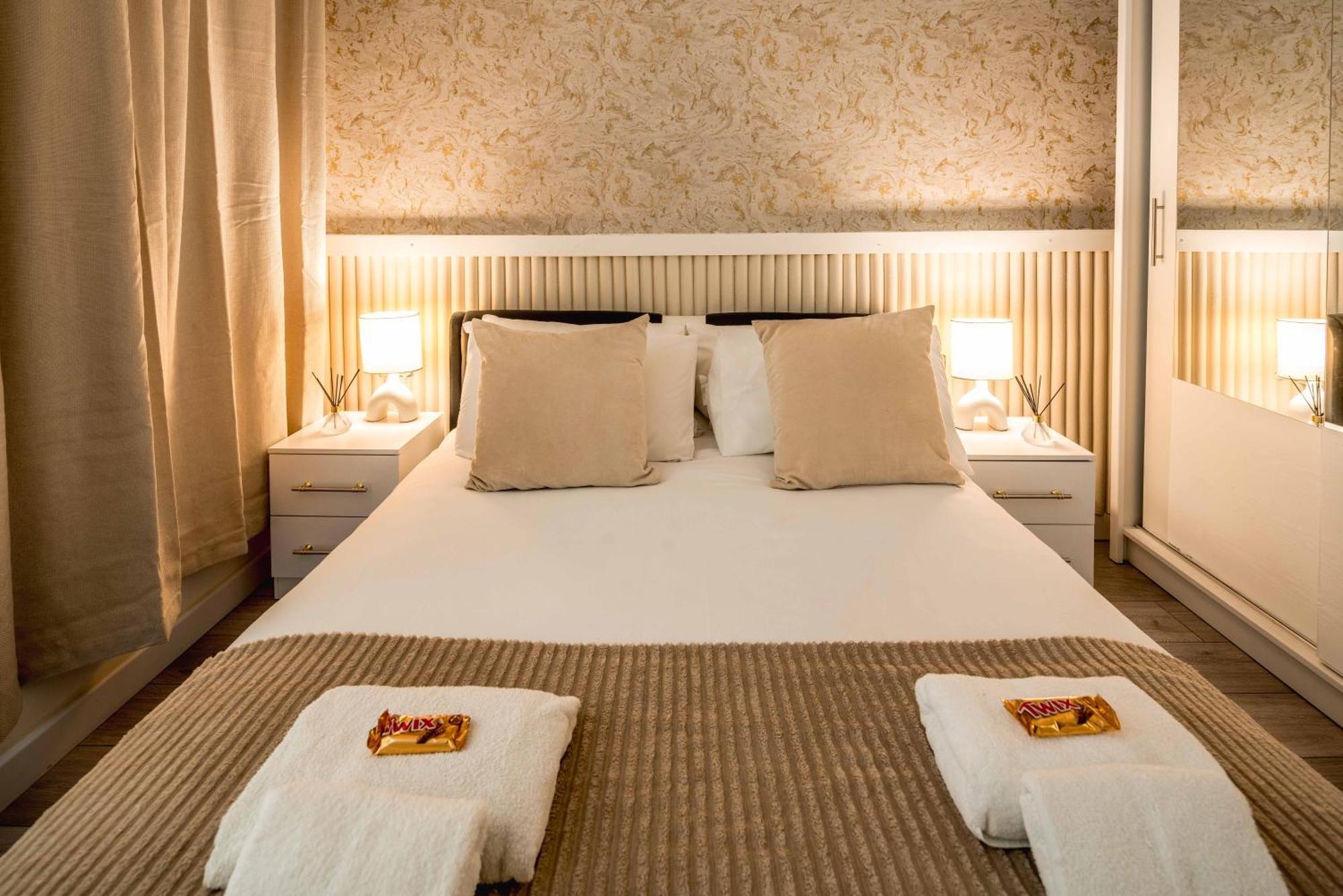 Central Apartment In The Heart Of Notting Hill London Eksteriør billede