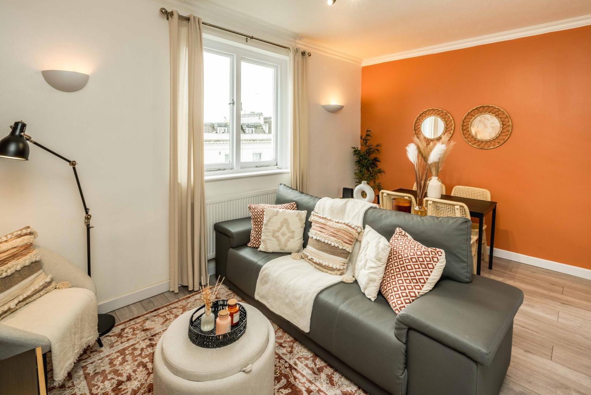 Central Apartment In The Heart Of Notting Hill London Eksteriør billede